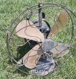 Antique Green 1927 12 Oscillating Brass blade GE loop handle fan cycles 25-30