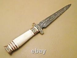 Beautiful handmade Damascus steel hunting sword with bone & brass handle