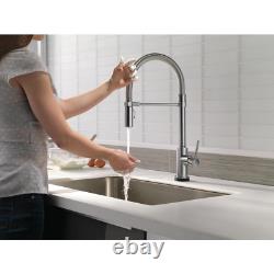 Trinsic Pro Single-Handle Pull-Down Sprayer Kitchen Faucet With Touch2O Technolo
